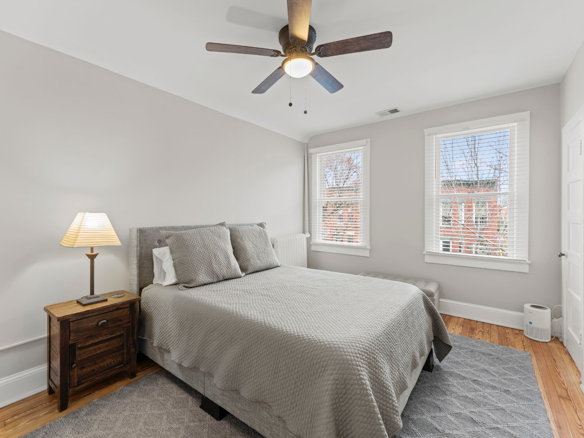 Renovated Historic Capitol Hill Rowhome With Private Balcony Close To Hospitals, Transit And More - Photo 2
