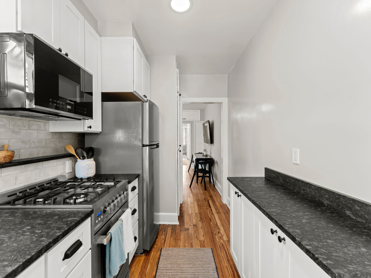 Renovated Historic Capitol Hill Rowhome With Private Balcony Close To Hospitals, Transit And More - Photo 5