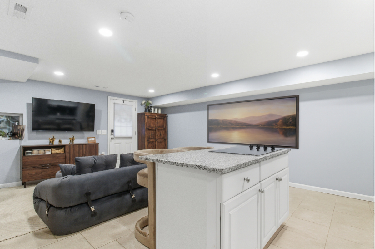 Stylish Furnished Basement Unit  Near Union Market  Gallaudet  All Utilities - Photo 12