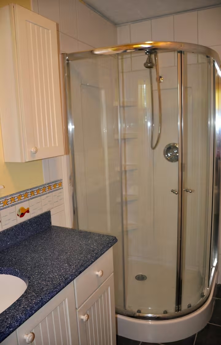 Cozy Lake Champlain Apartment - Photo 8