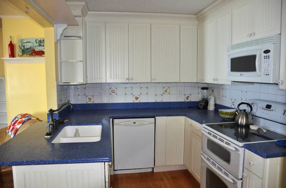 Cozy Lake Champlain Apartment - Photo 10