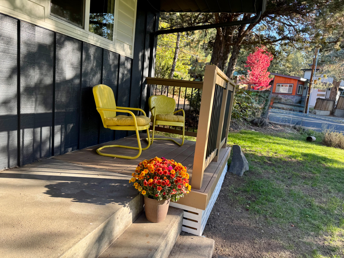 stylish, quiet, and walkable westside haven - Photo 4