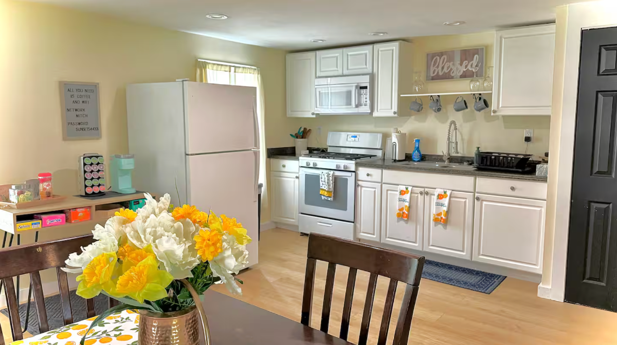 Furnished 2BR/1BA Apartment in the Heart of St. Albans VT Near NMC & Downtown - Photo 4