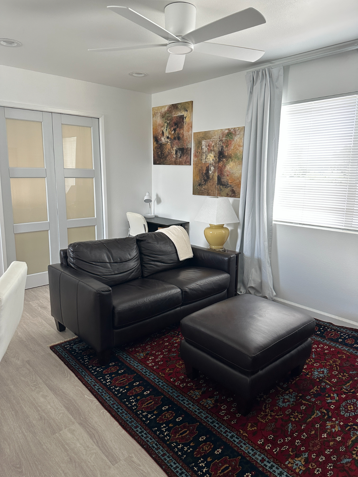Fully Furnished One-Bedroom ADU with 50 inch Samsung TV, In-Unit Laundry, and All Utilities Included - Photo 2