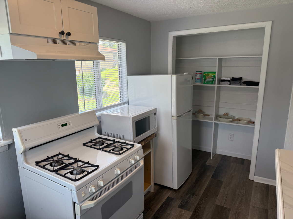 Westover - Furnished 2nd Floor Duplex - Photo 4