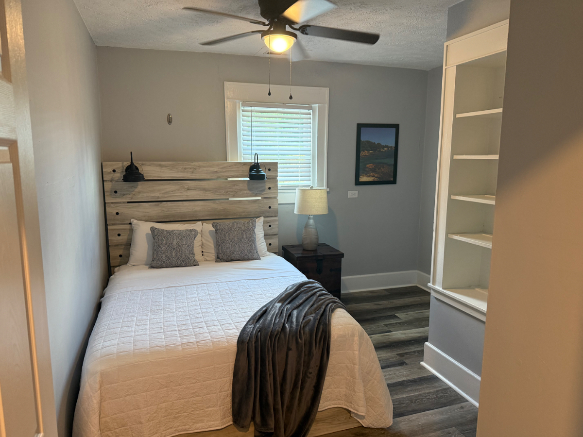 Westover - Furnished 2nd Floor Duplex - Photo 5