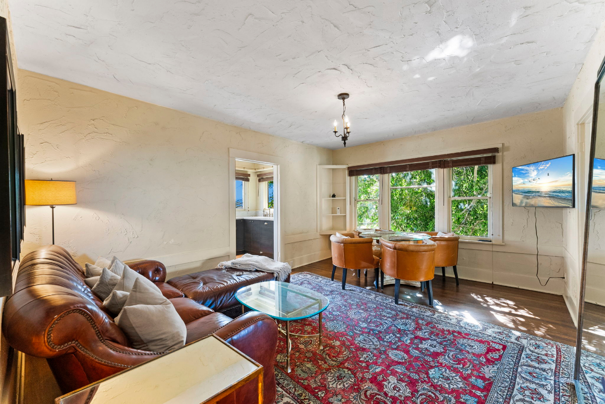 University Heights 1BR / Furnished, A/C, Laundry in Unit, Walkable, Utilities Covered - Photo 4