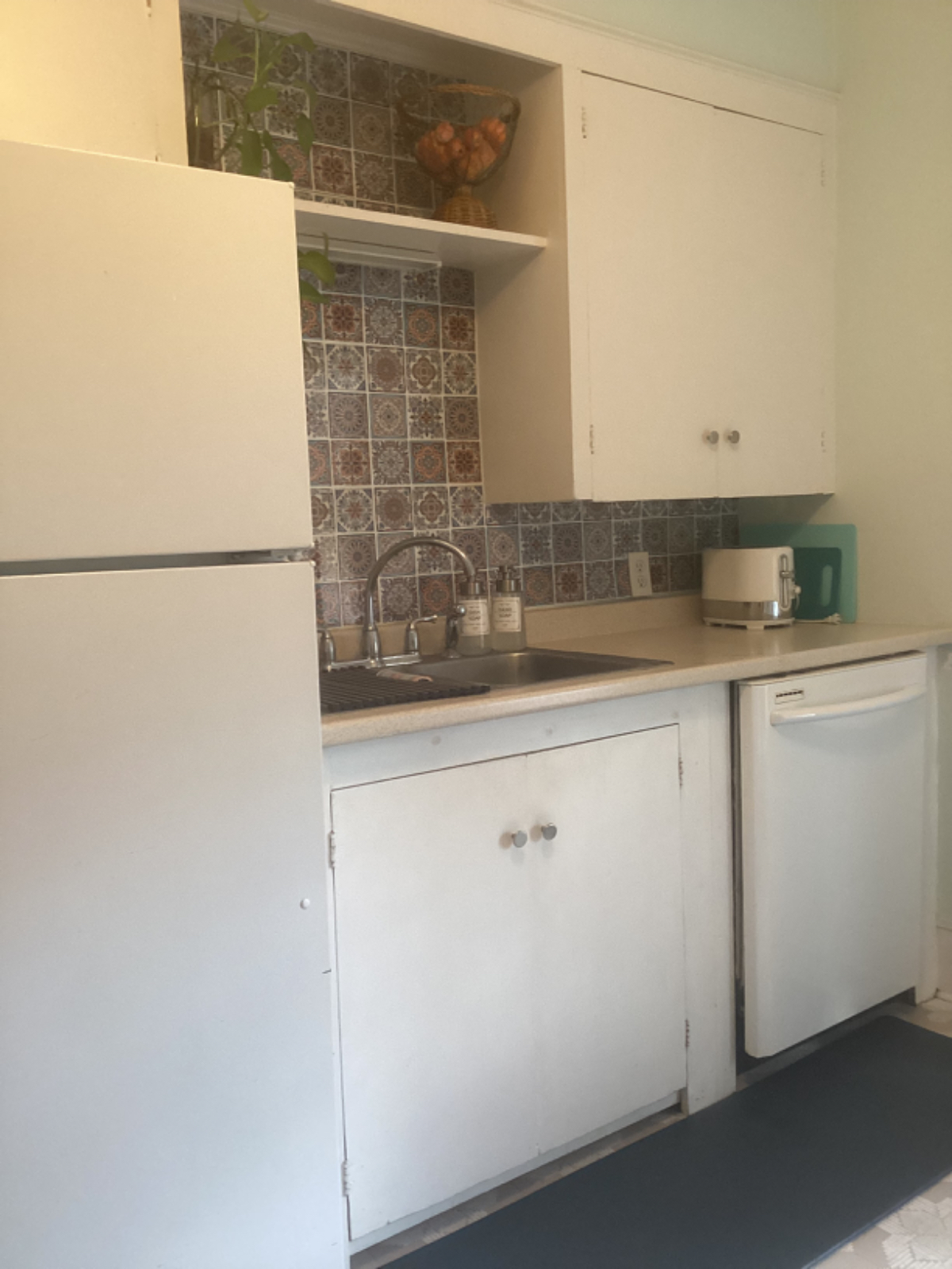 1 Bedroom Apartment in Desirable Suburb - Photo 3