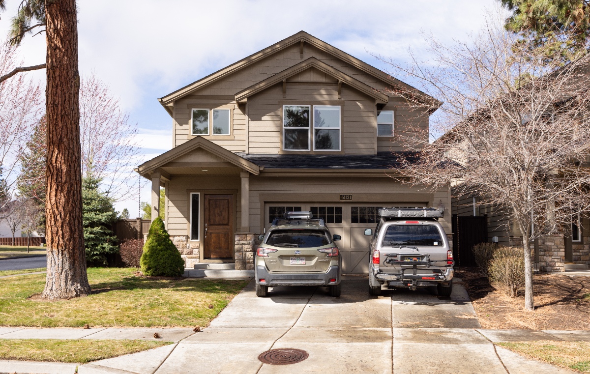 Modern 3B/2.5BR Home Near River Trail - Photo 2