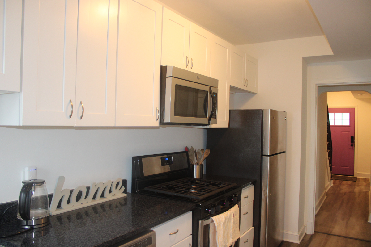 Bright and Cozy 3BR/2BA Home Near H Street - Photo 5