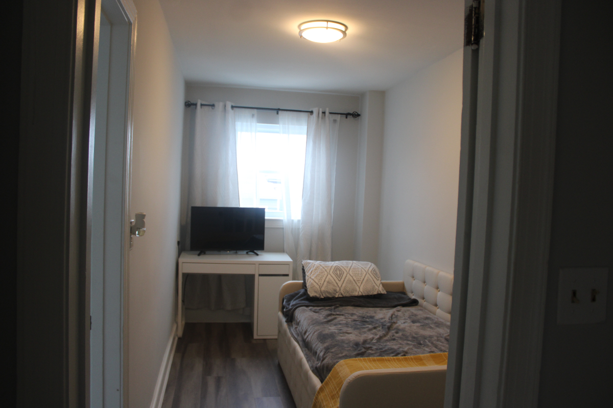 Bright and Cozy 3BR/2BA Home Near H Street - Photo 8