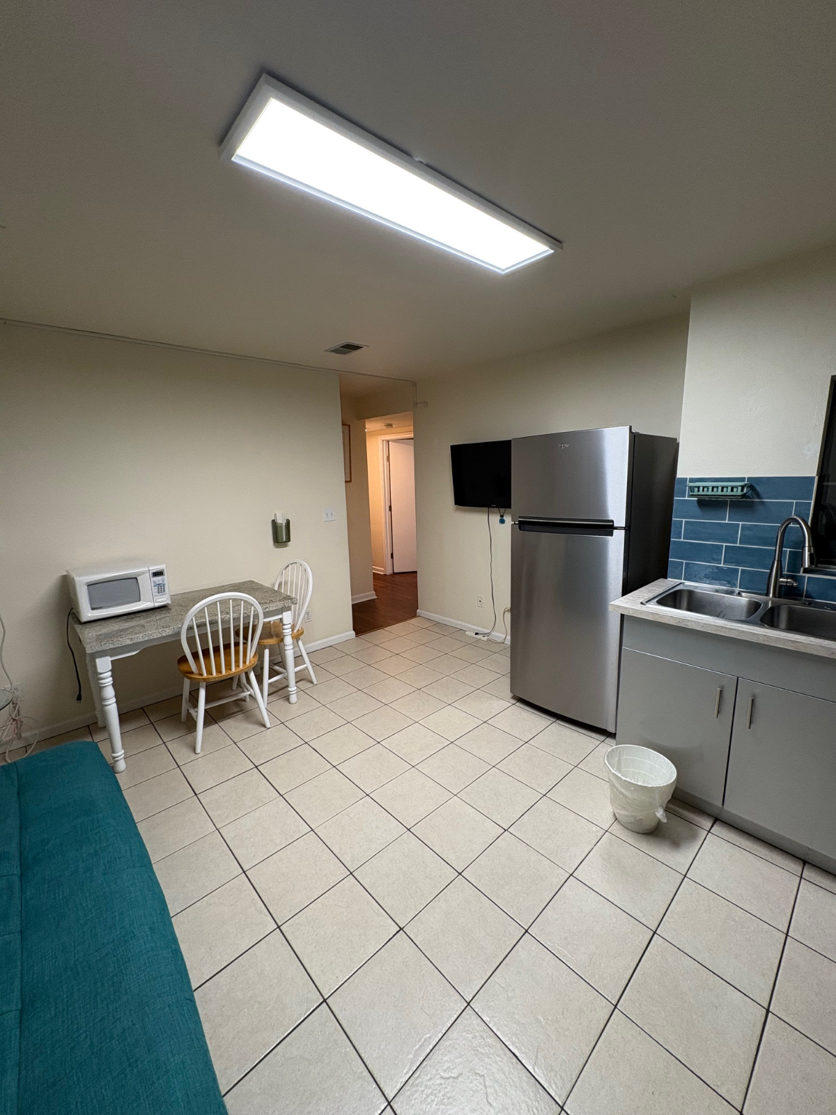 Quiet & Private Bottom Unit in Portola, SF - Fully Furnished - Photo 3