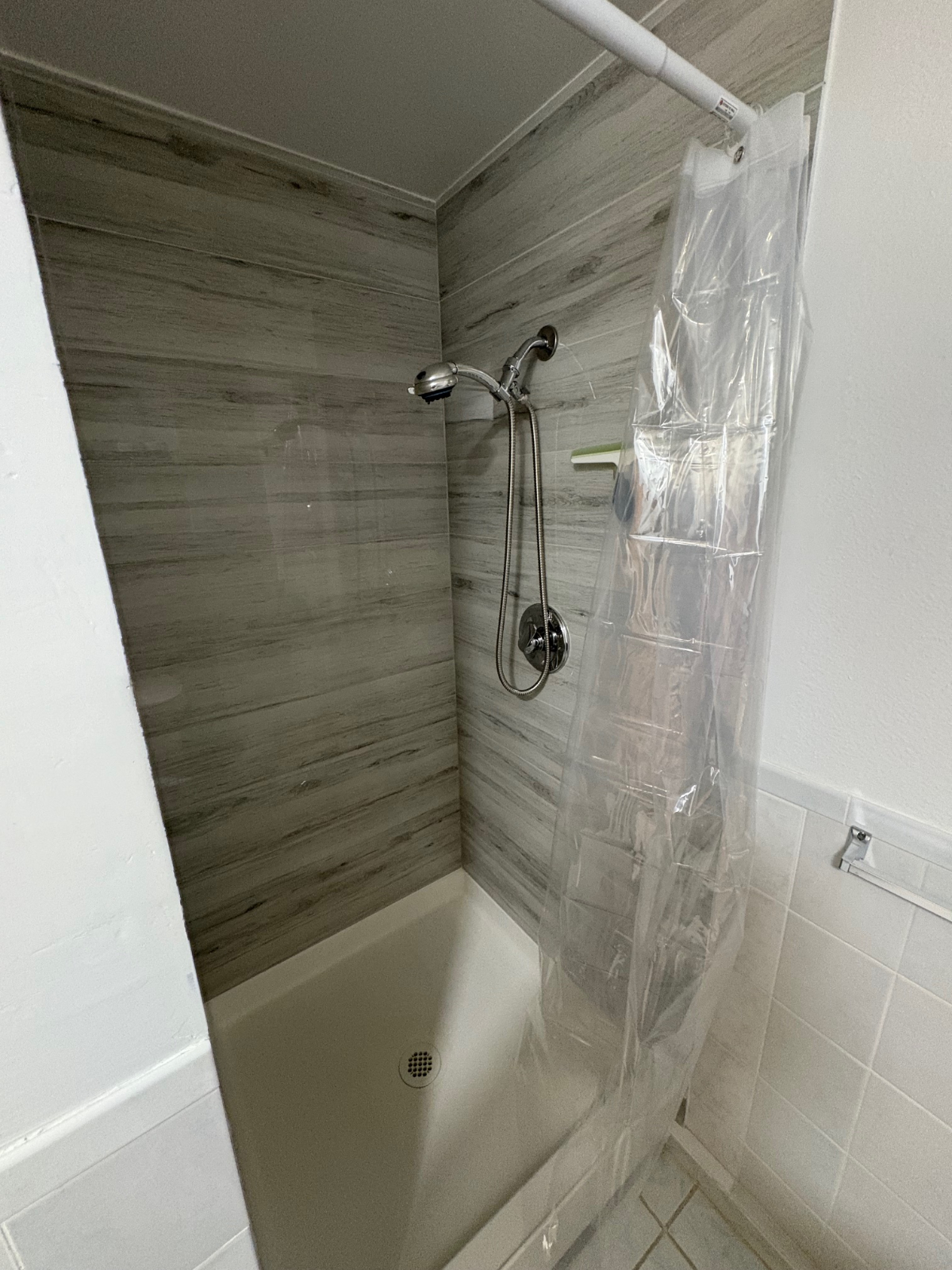 Quiet & Private Bottom Unit in Portola, SF - Fully Furnished - Photo 5