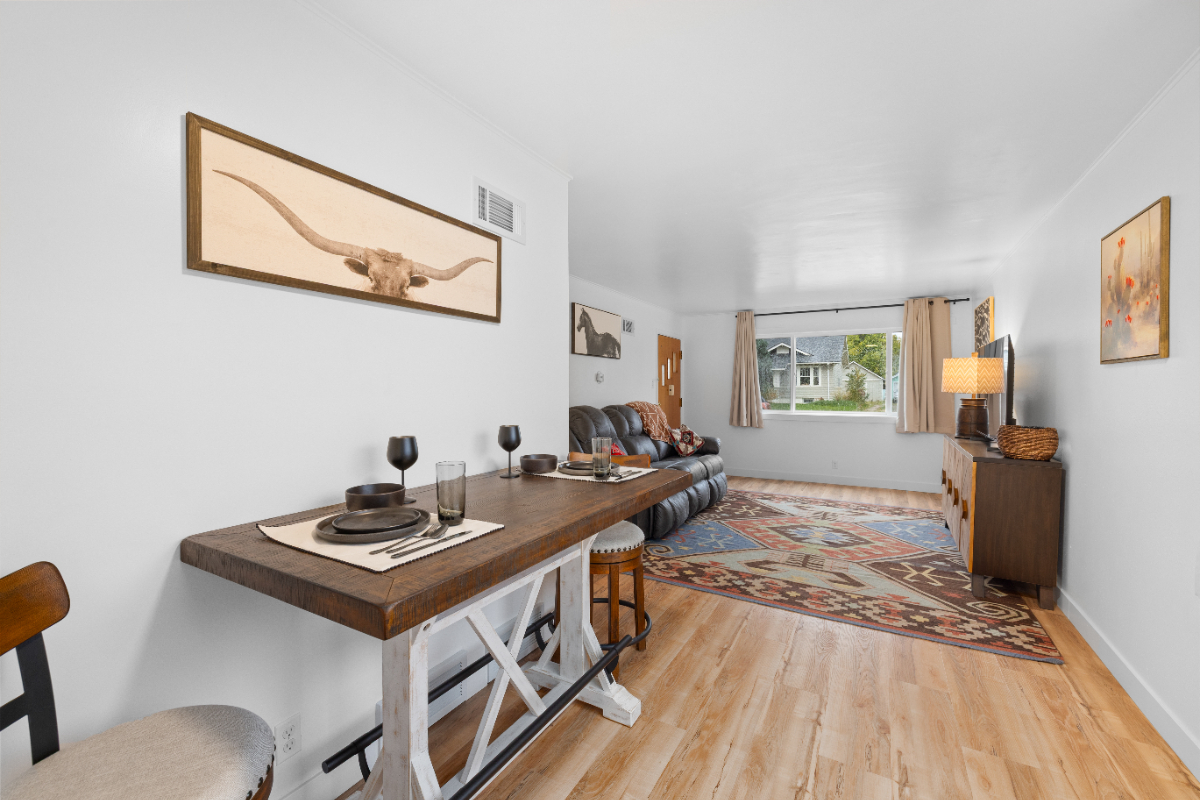 Quiet and Secure 1-Bed Apartment Fully Furnished 1 Block from Hospital Perfect for Traveling Profess - Photo 3