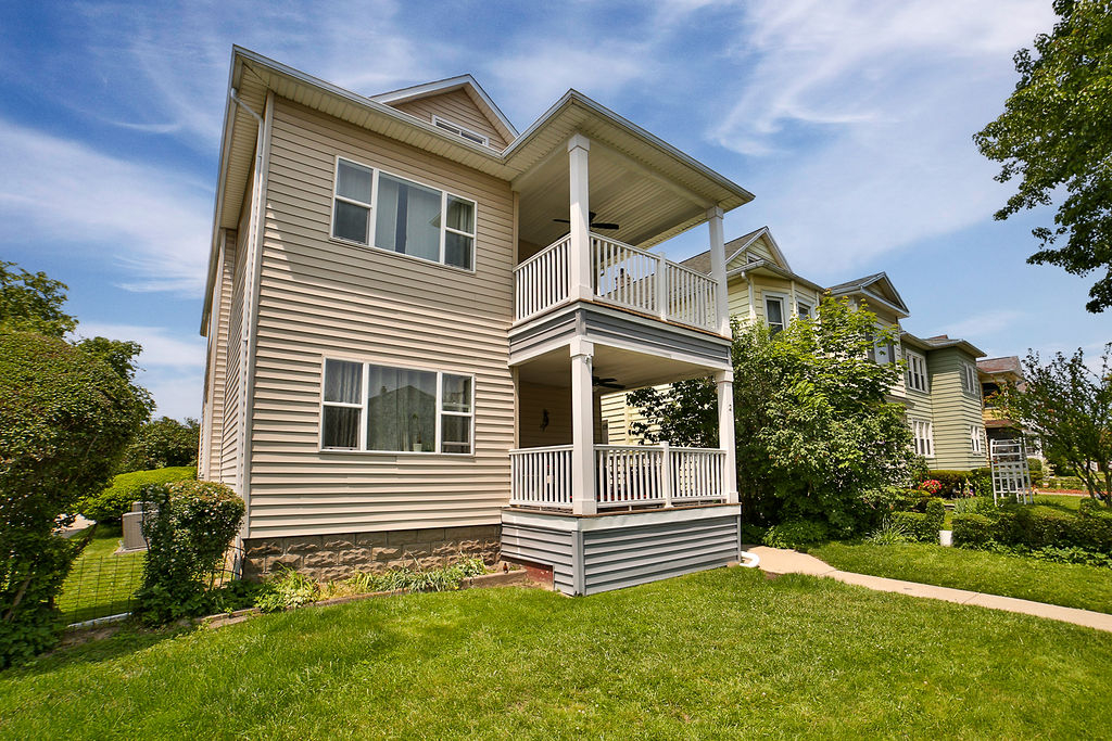 Freshly Remodeled Unit in Popular North Buffalo - Photo 1