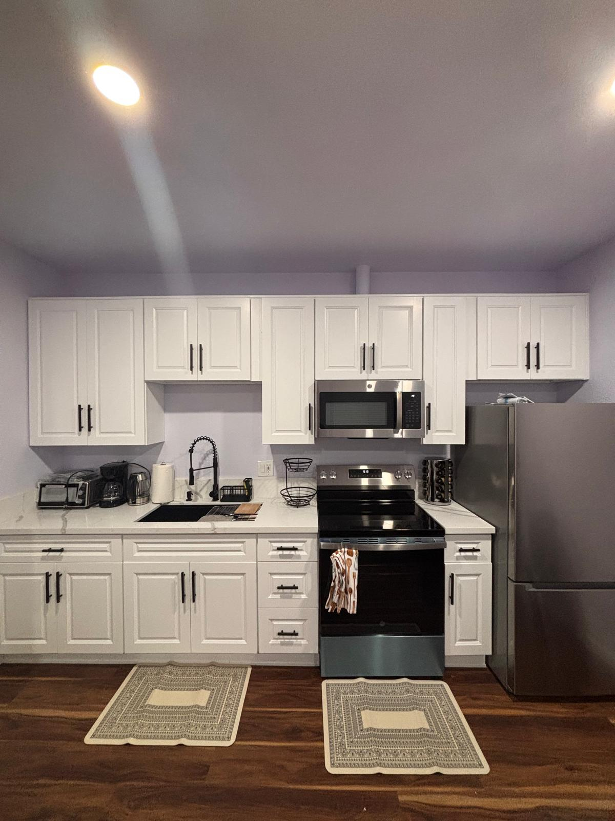 Convenient Private Unit - Photo 1