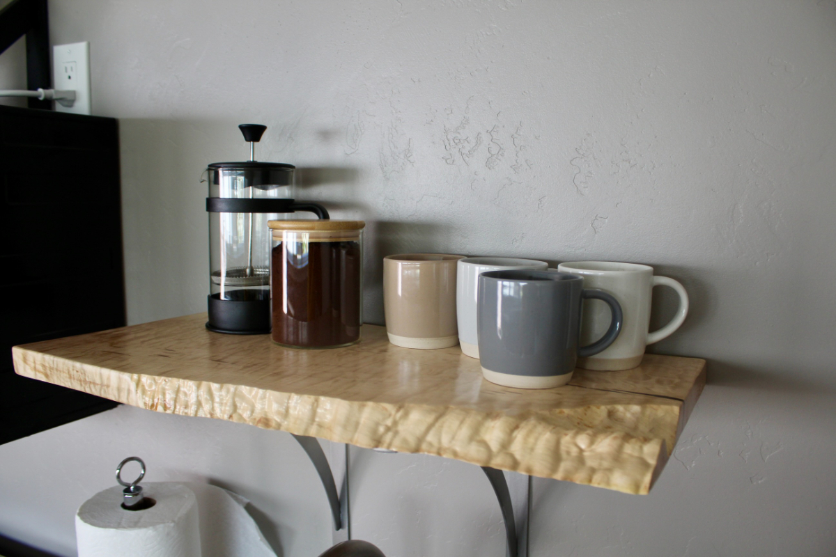 Modern Studio Apartment, with yard and canyon view - Photo 4