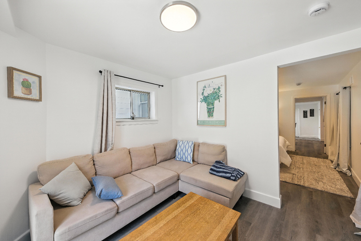 Bright and Comfortable One-Bedroom ADU in Bernal Heights with Fully Equipped Kitchen and Easy Transit Access (Walking Distance to the... - Photo 3
