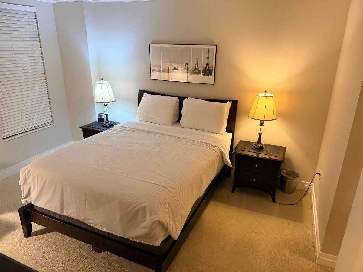 Elegant Fully Furnished 1BR Condo in the Heart of Penn Quarter, Washington, D.C. - Photo 7