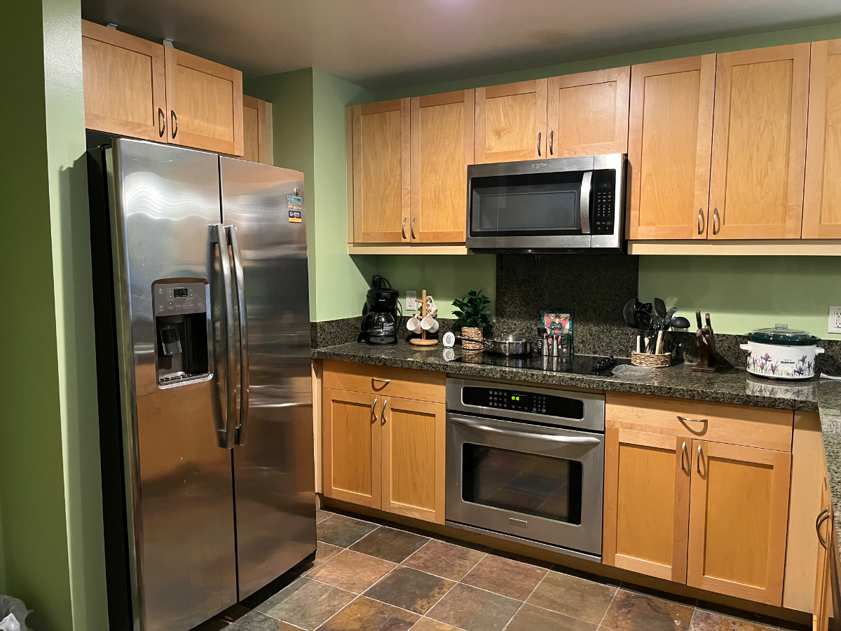 Affordable TURN-KEY Rental Opportunity for a Professional Future Resident. - Photo 4