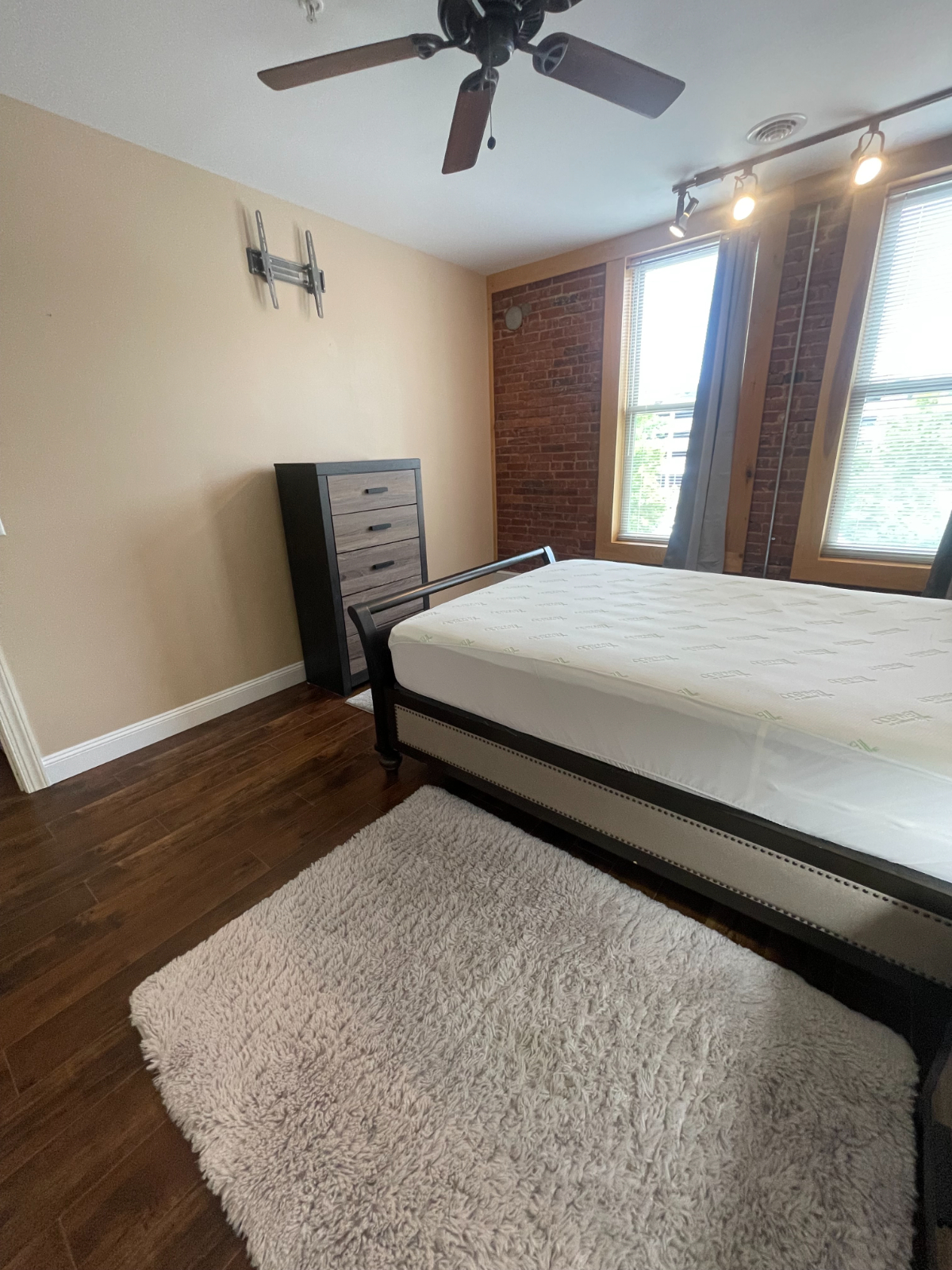 Unit 303 --  Gore Luxe Development Complex - Photo 8
