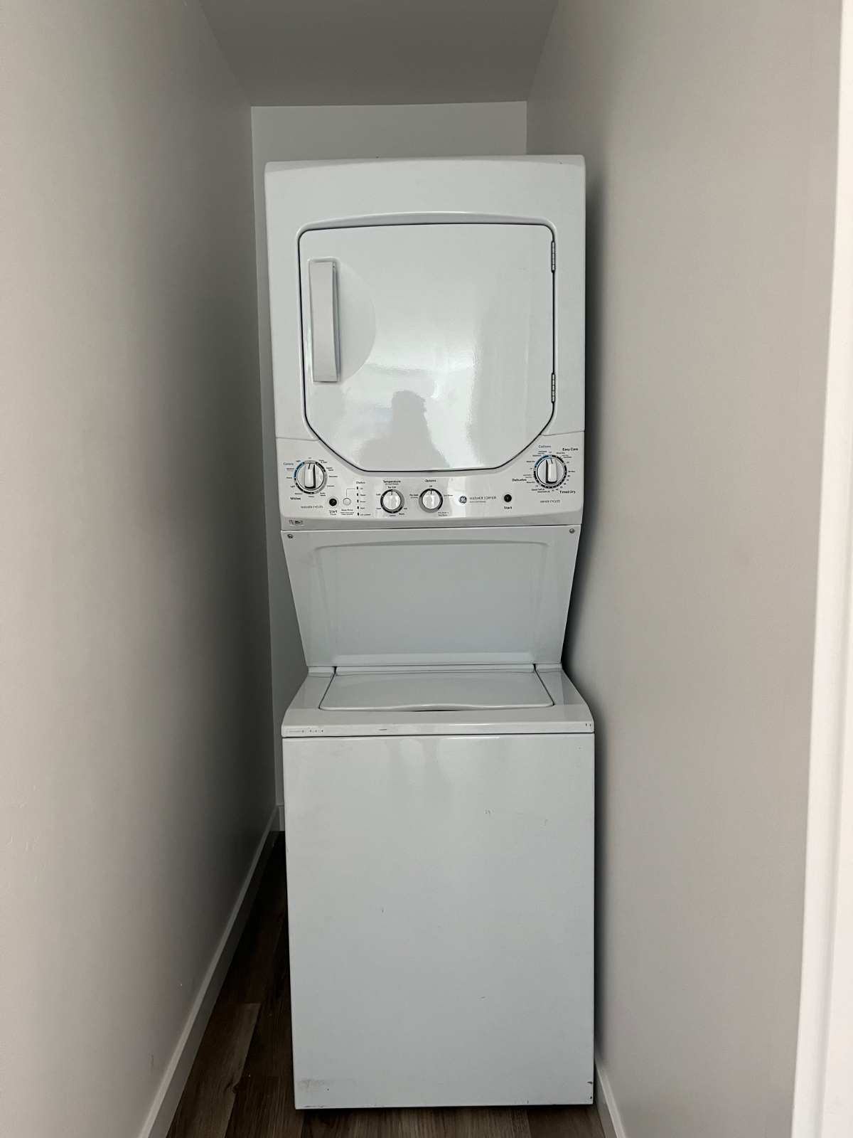 2 Bedroom 1 Bath Laundry INCL UTILITIES - Photo 4