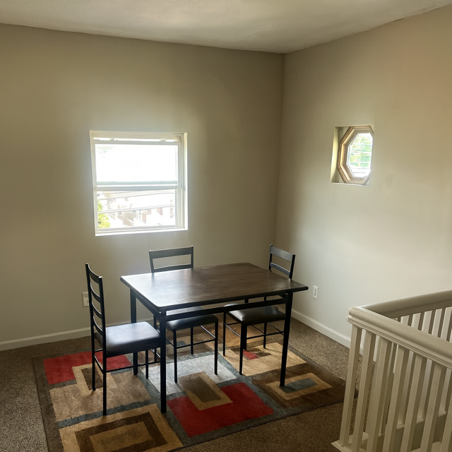 Cozy 1 Bedroom, 1 Bathroom in GREAT Location - Photo 2