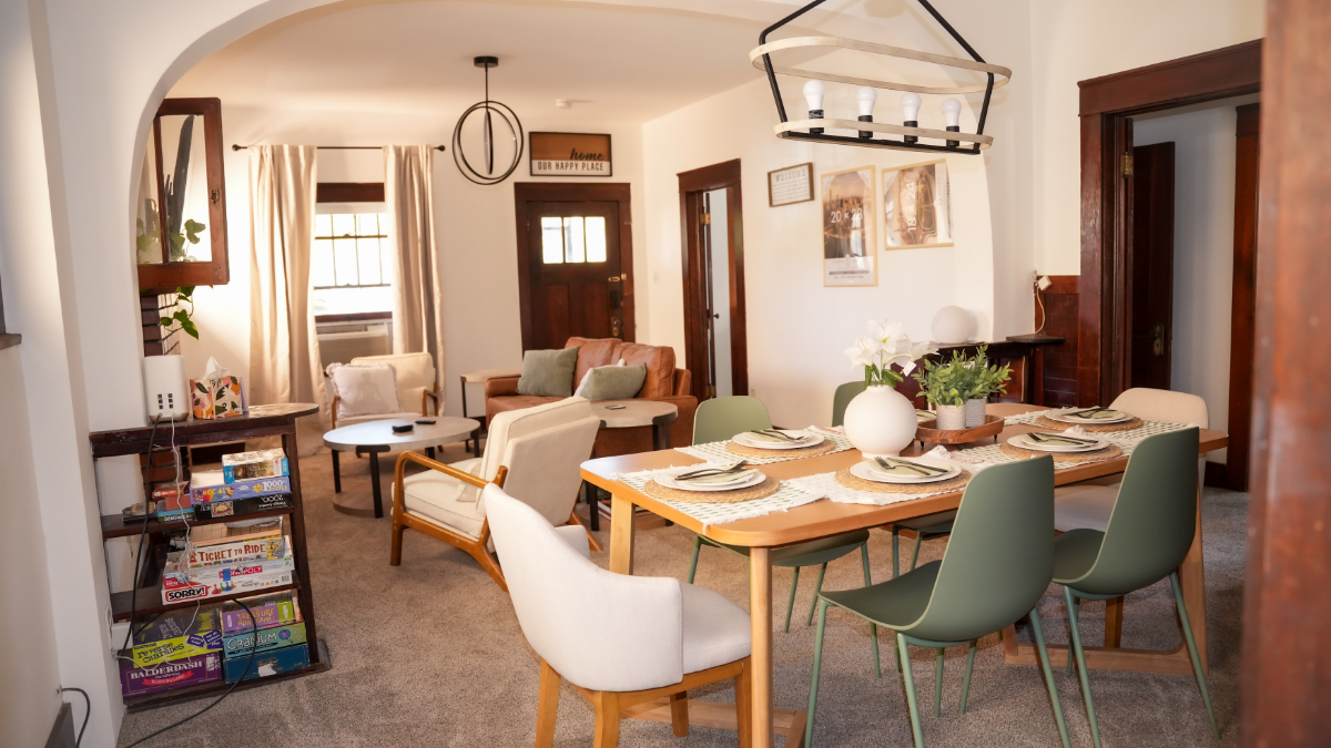 Cozy Cottage on Central - Photo 8