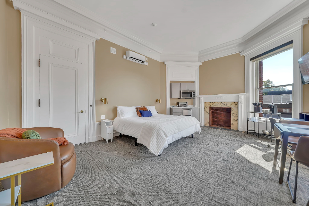 The Goodyear Mansion & Residences H108 - Photo 2