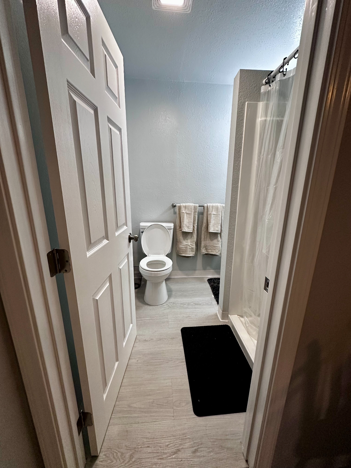 Newly Built 1 Bedroom Back Unit - Photo 4