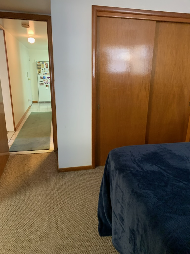 Comfortable 1BR/1BA Apartment with Backyard & Florida Room - Ideal for Traveling Professionals - Photo 9