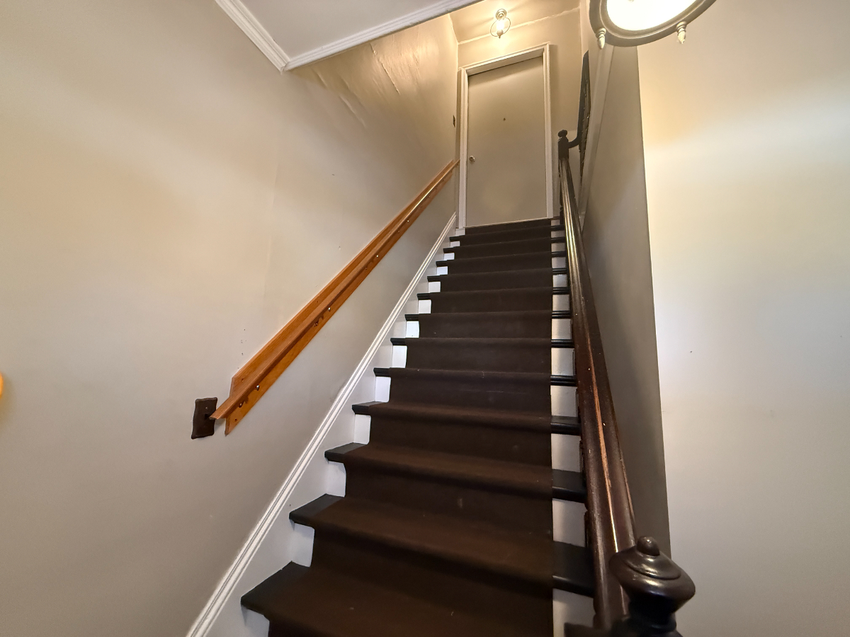 Two bedroom, one bath, Close to downtown - Photo 4