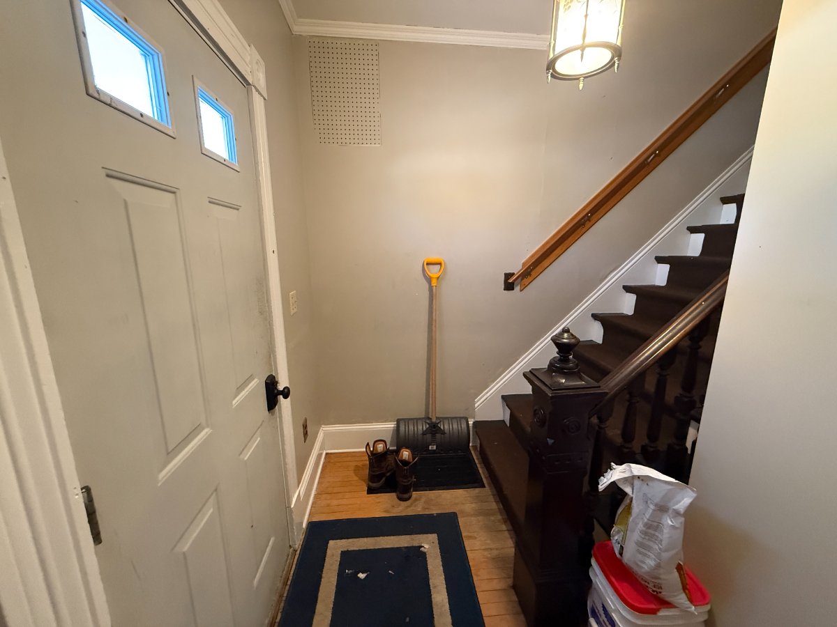 Two bedroom, one bath, Close to downtown - Photo 5