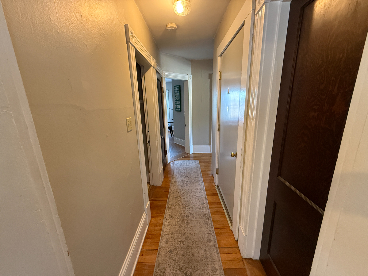 Two bedroom, one bath, Close to downtown - Photo 9