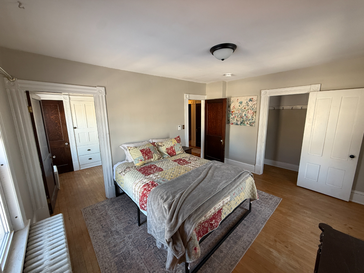 Two bedroom, one bath, Close to downtown - Photo 12