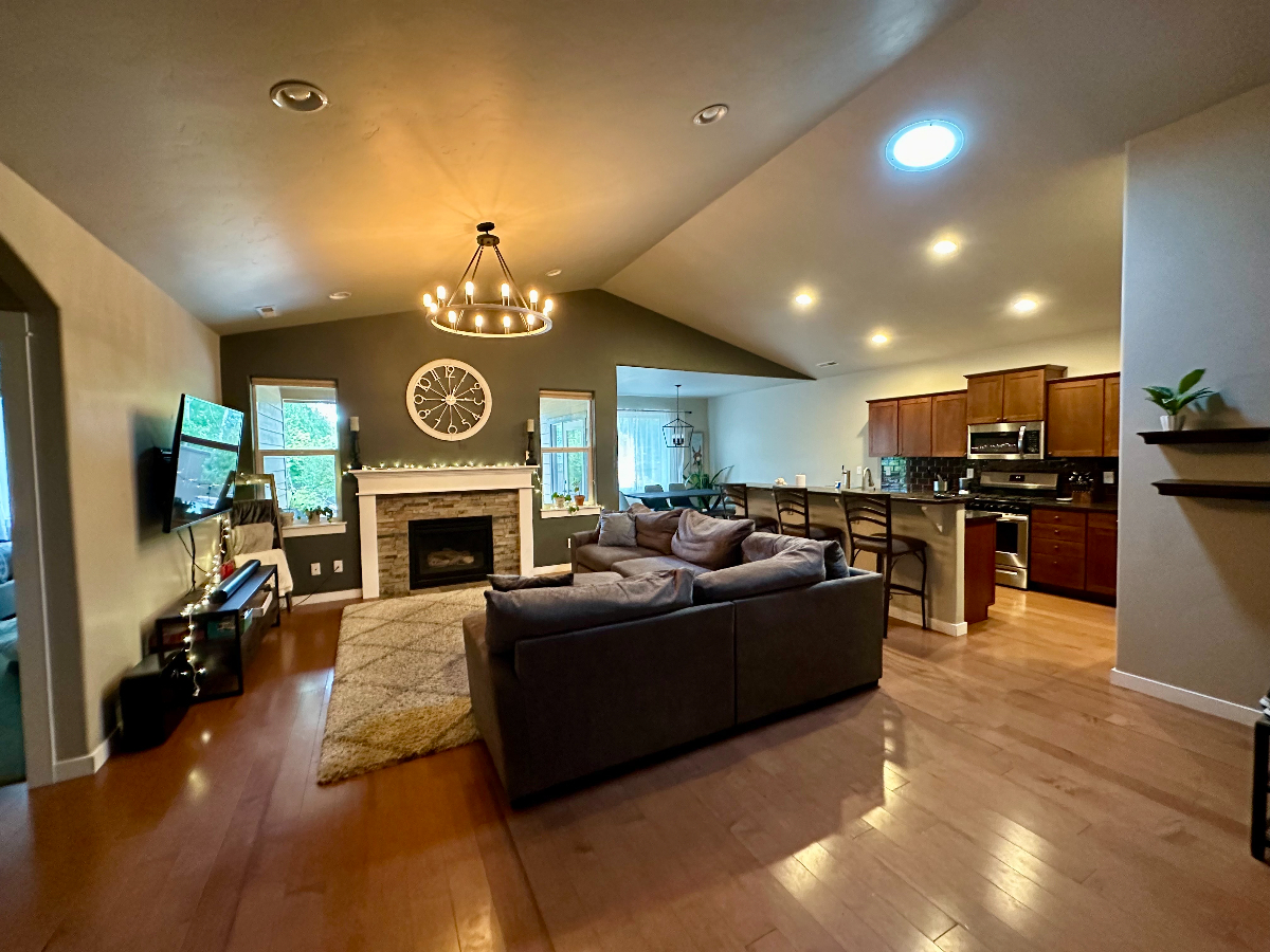 Cozy One-Story Ranch Style Located in SW Bend - Photo 2