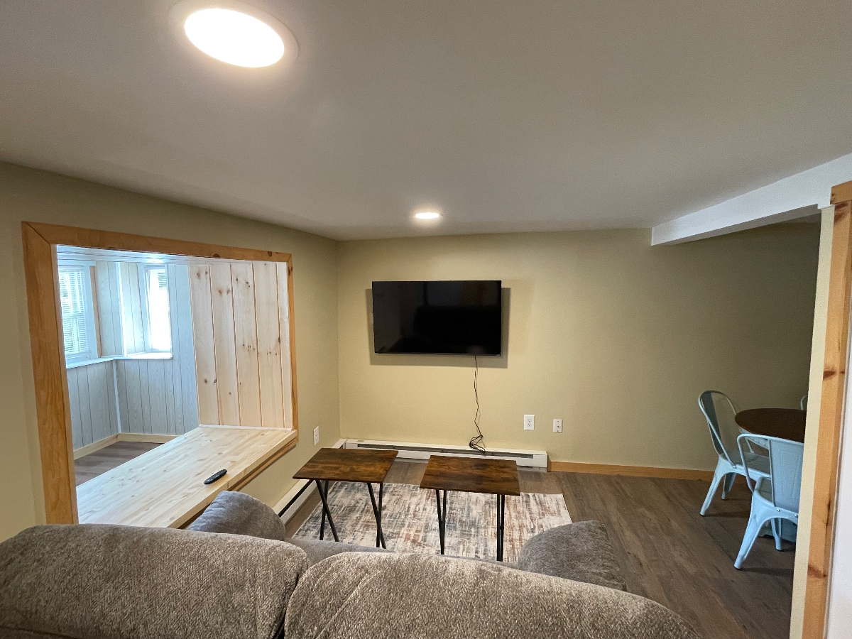 Cozy, quiet neighborhood apartment less than mile from hospital and fun - Photo 11