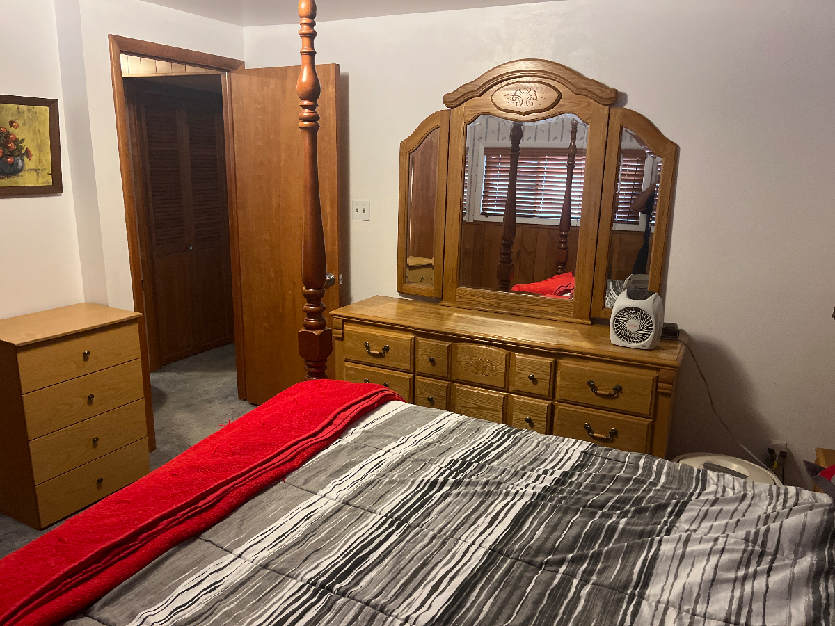 Very nice basement apartment great location for travelers - Photo 4