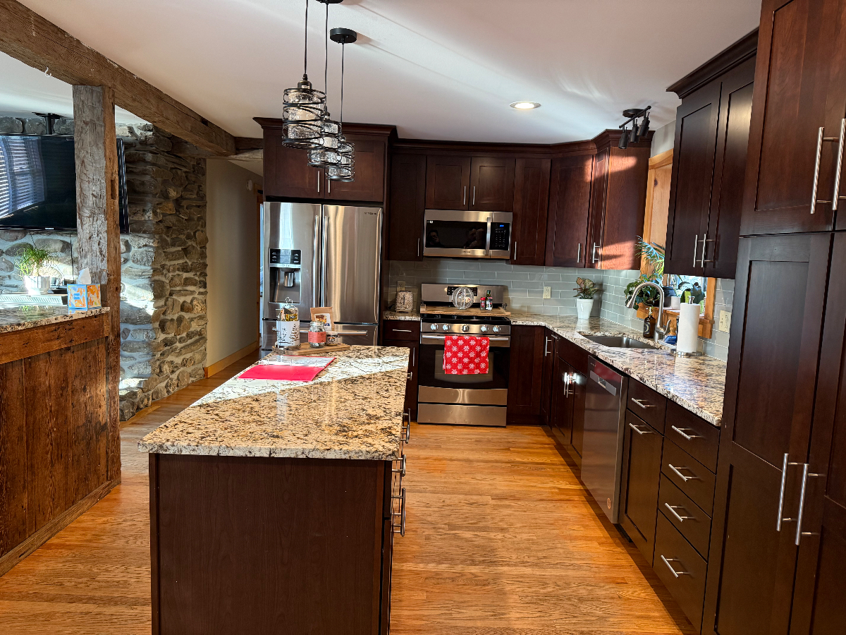 Spacious 4-Bed Home on 2 Acres with Trails, Deck, and Modern Kitchen. - Photo 2