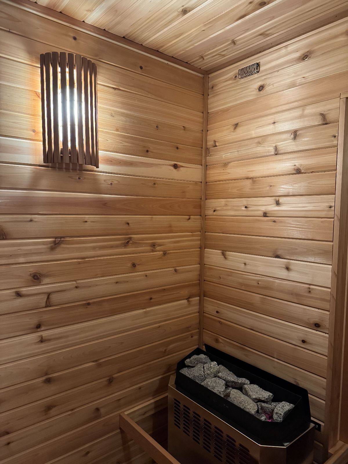 Warm & Cozy Forest Cottage with Sauna - Photo 7