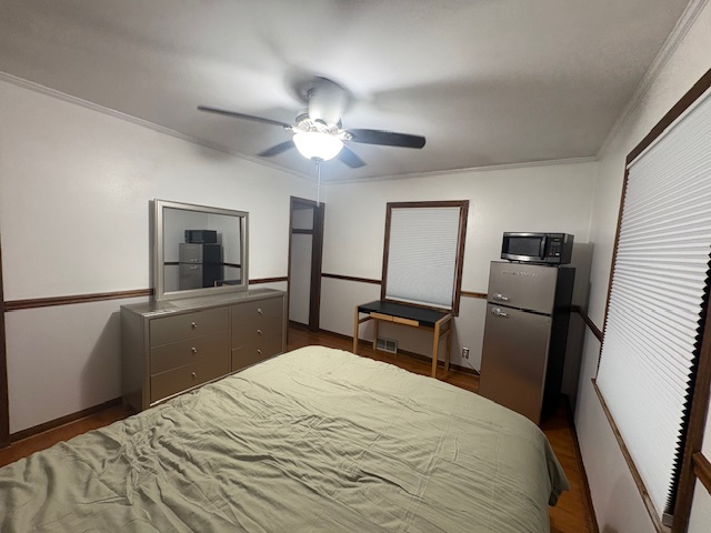 Roomy Wauwatosa Raised Ranch with Separate Living Spaces, Backyard, and Parking - Photo 7