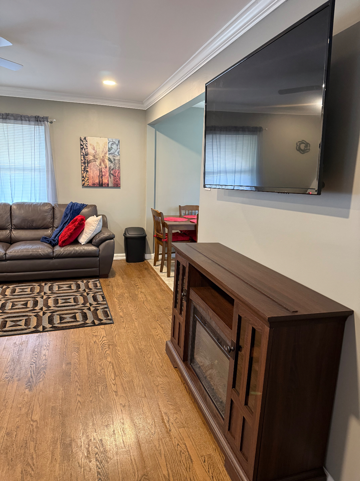 2 bedroom apartment -newly refurbushed and upgraded - private setting - Photo 4