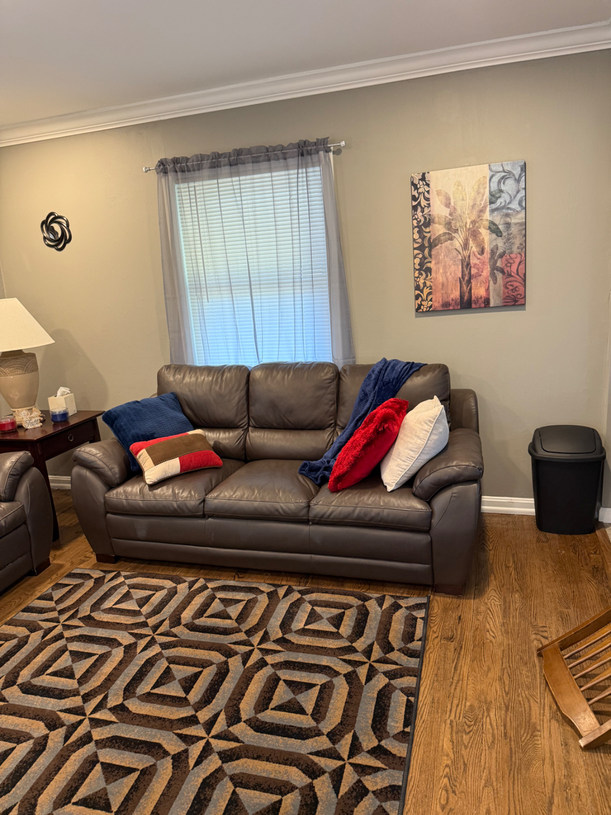 2 bedroom apartment -newly refurbushed and upgraded - private setting - Photo 3