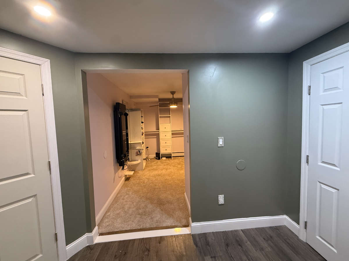 Newly Renovated 2BR Private  Basement/ utilities Included - Photo 11