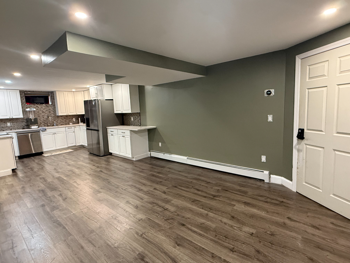 Newly Renovated 2BR Private  Basement/ utilities Included - Photo 8