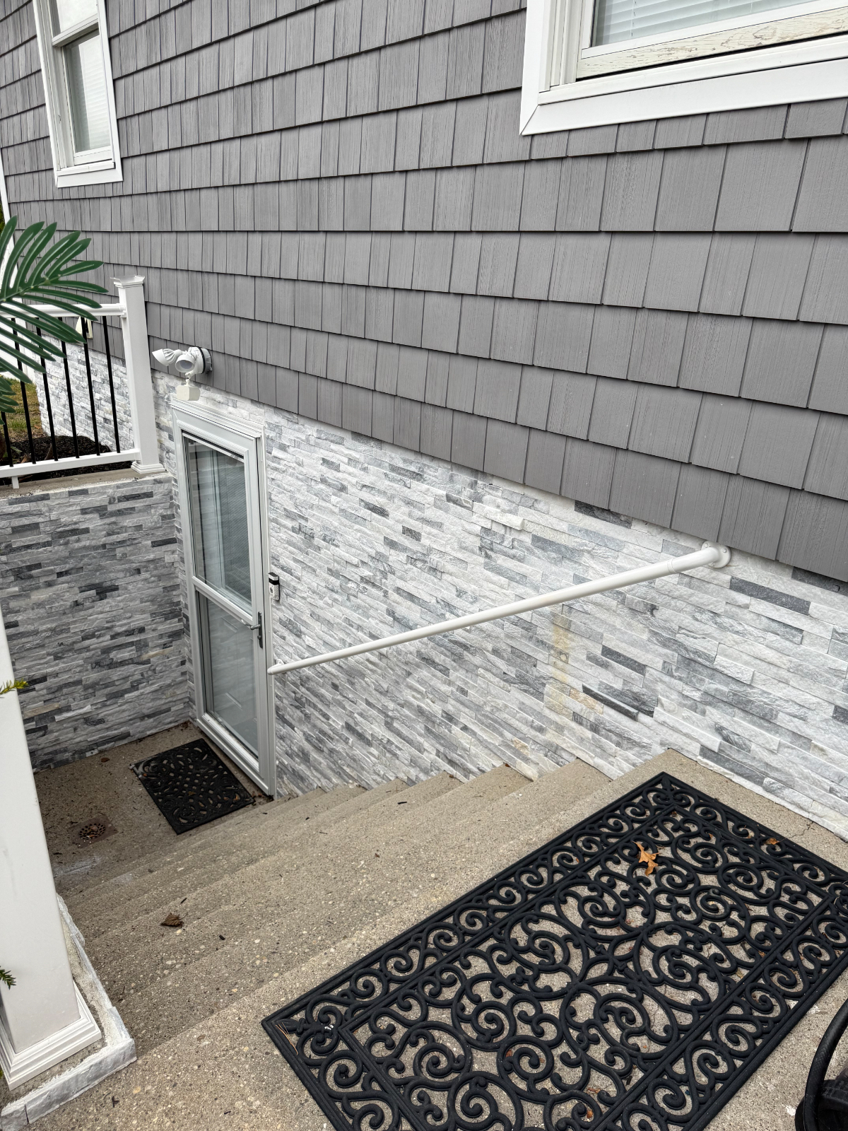 Newly Renovated 2BR Private Basement/ utilities Included - Photo 1