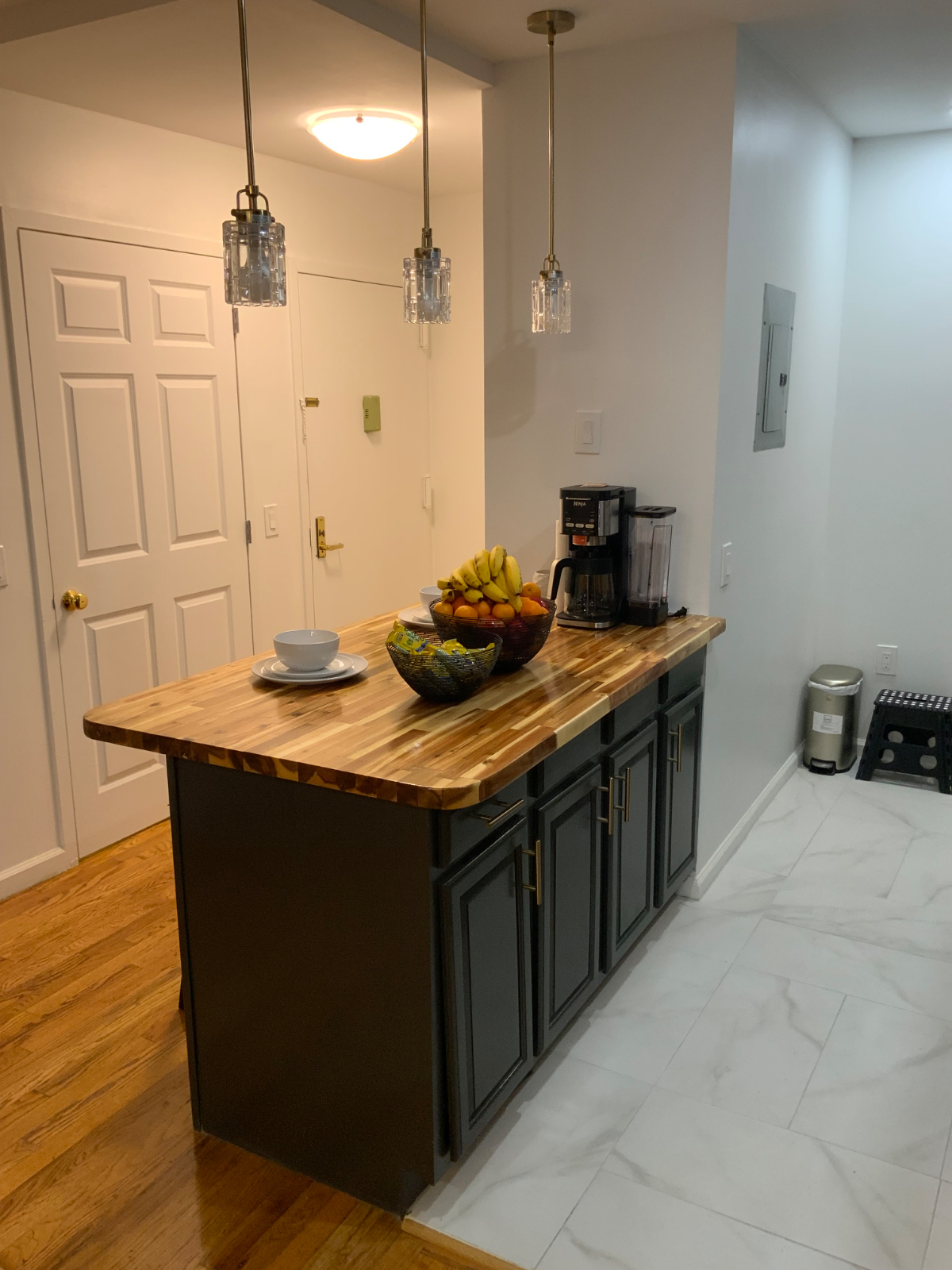 Premier Fully Furnished 1-Bedroom Executive... - Photo 3