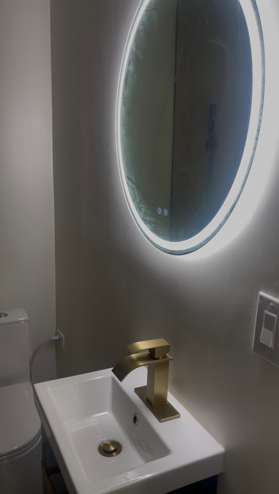 Premier Fully Furnished 1-Bedroom Executive... - Photo 1