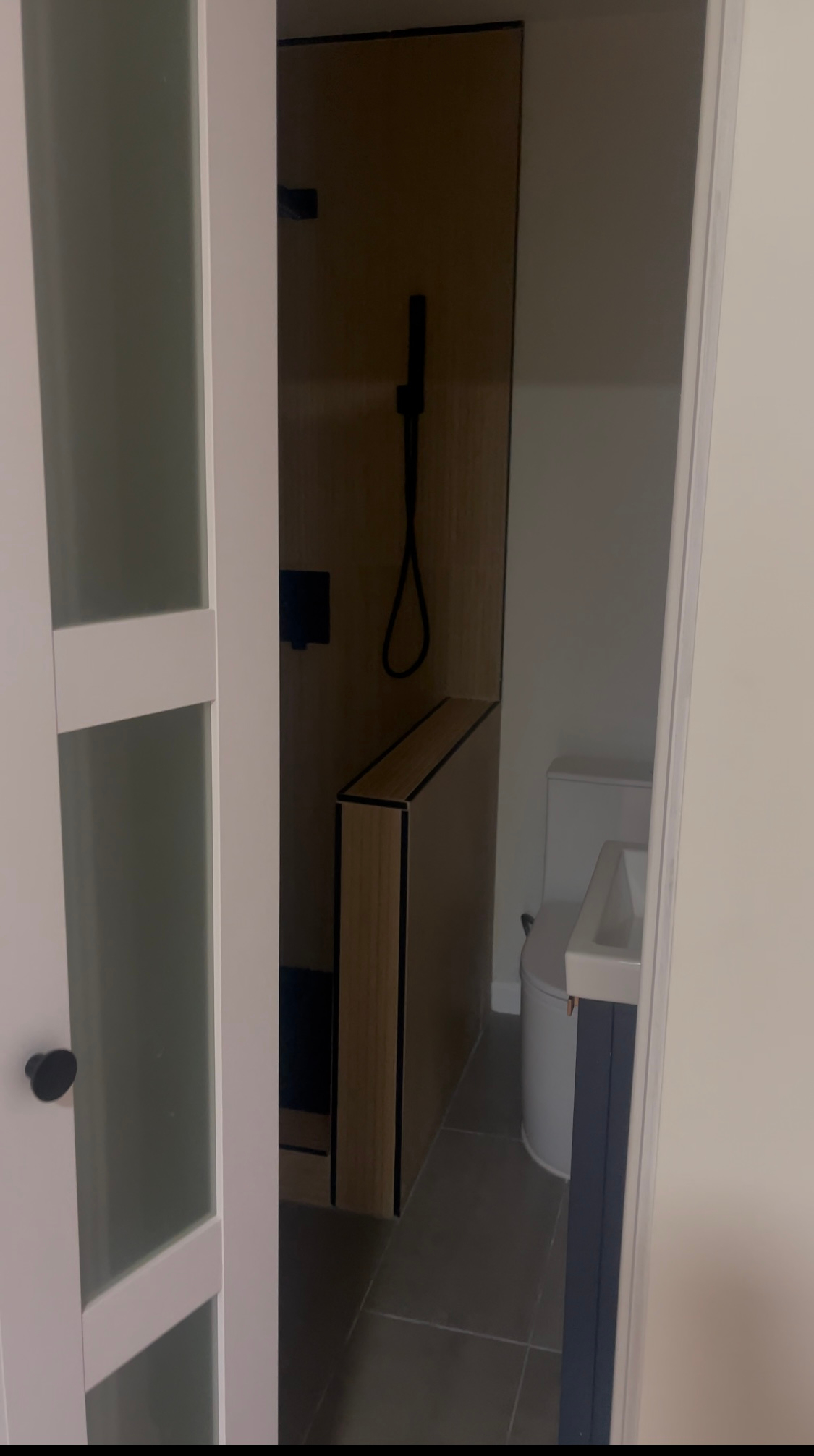 Premier Fully Furnished 1-Bedroom Executive... - Photo 2