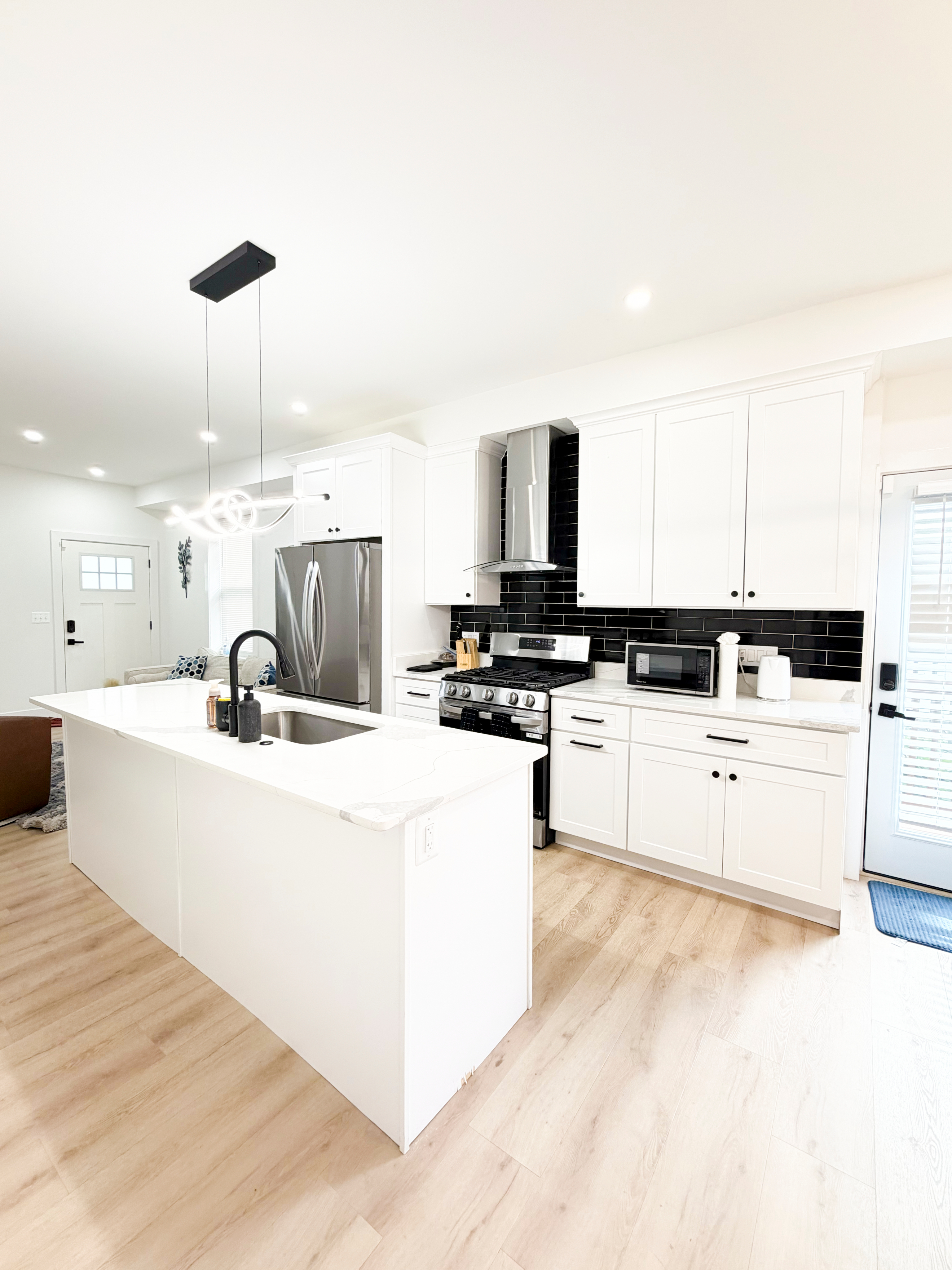 RENII APARTMENT - Photo 4